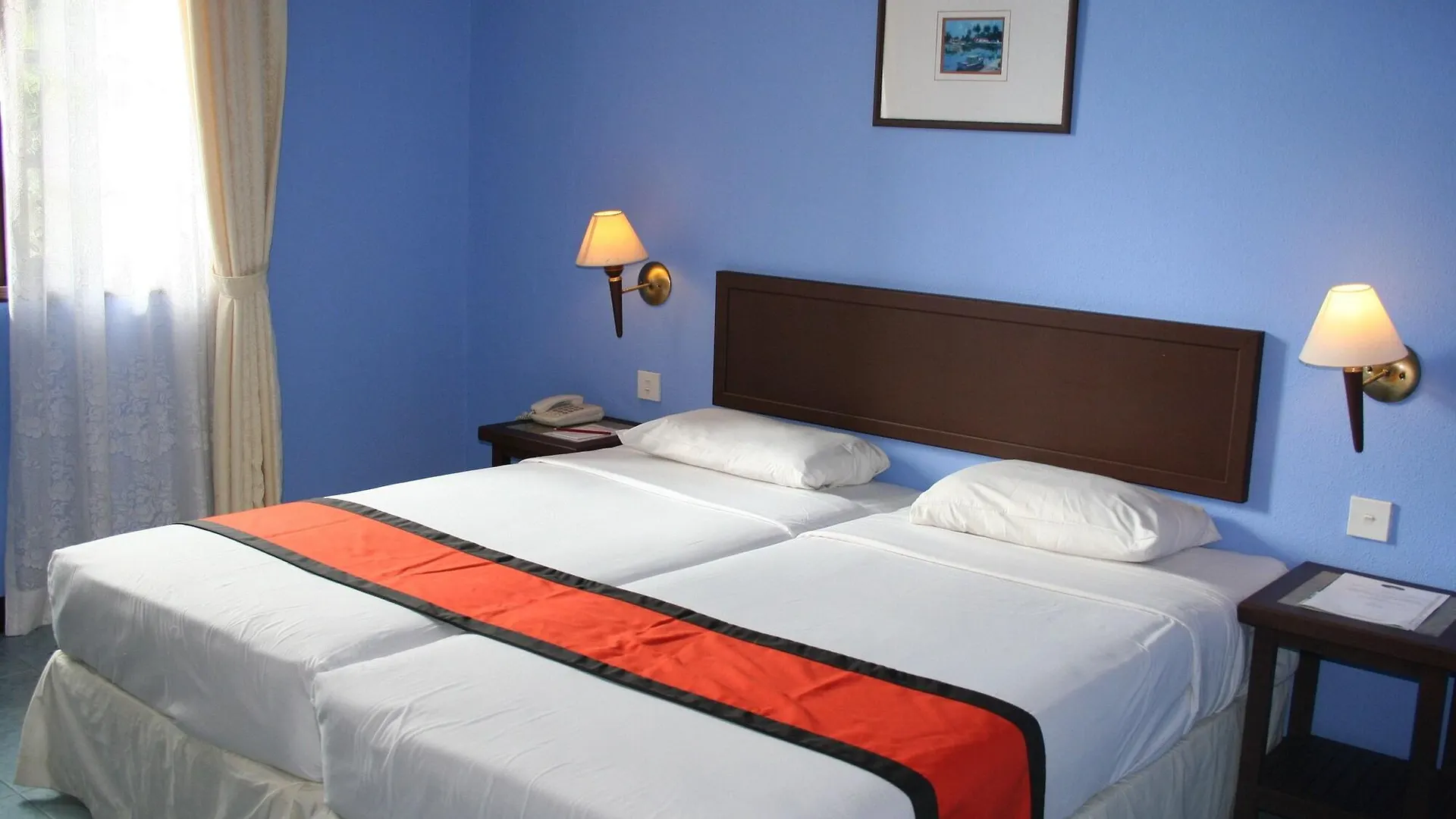 Geopark Hotel Padang Mat Sirat 2*,