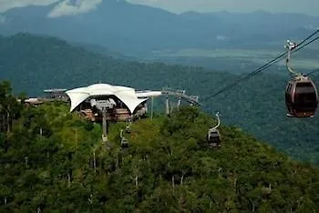 Geopark Hotel Padang Mat Sirat 2*,